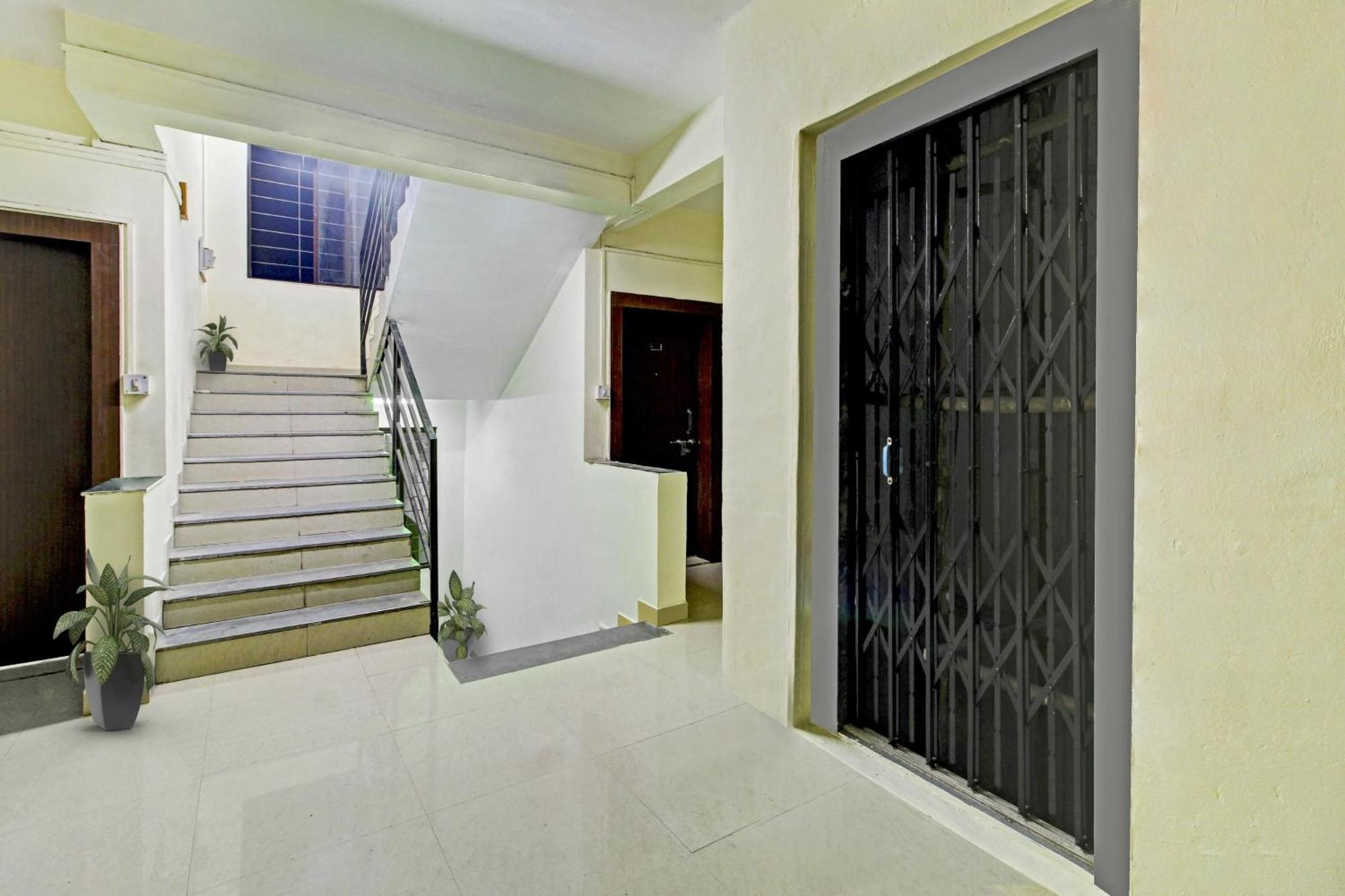 Hotel O Sai Executive Lodging Yerandwane Exterior foto